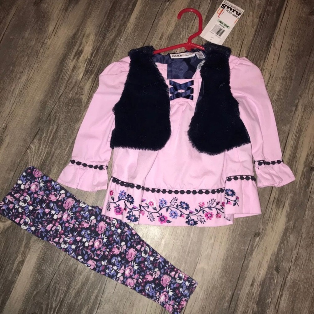 New with tags. Baby girl 18 Month winter outfit
